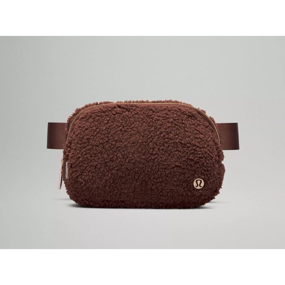 LULULEMON Everywhere Belt Bag 1L Brown Fleece Earth Gold LU9B18S NWT - Picture 10 of 14
